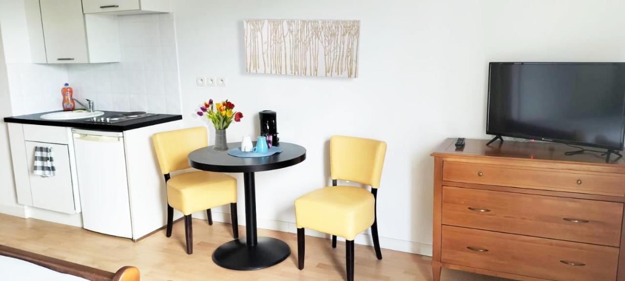 Villa Rose De Mons - Residence Services Senior La Brede Εξωτερικό φωτογραφία
